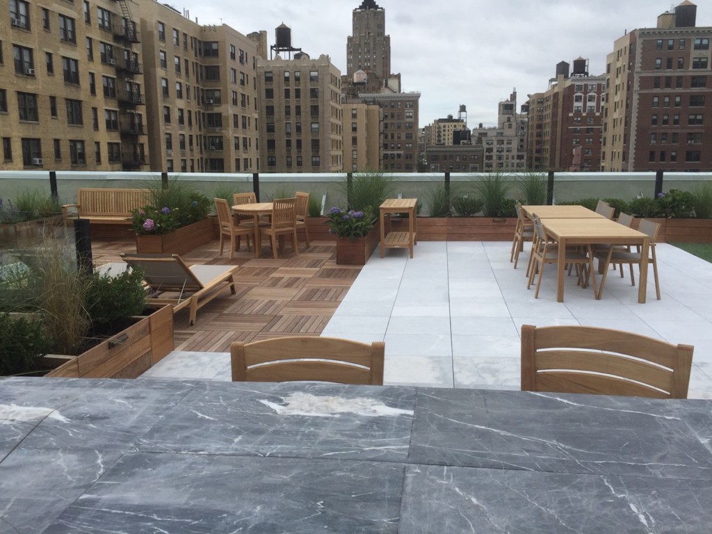 nycroofdecksnewyorkdecking7 New York Roofscapes